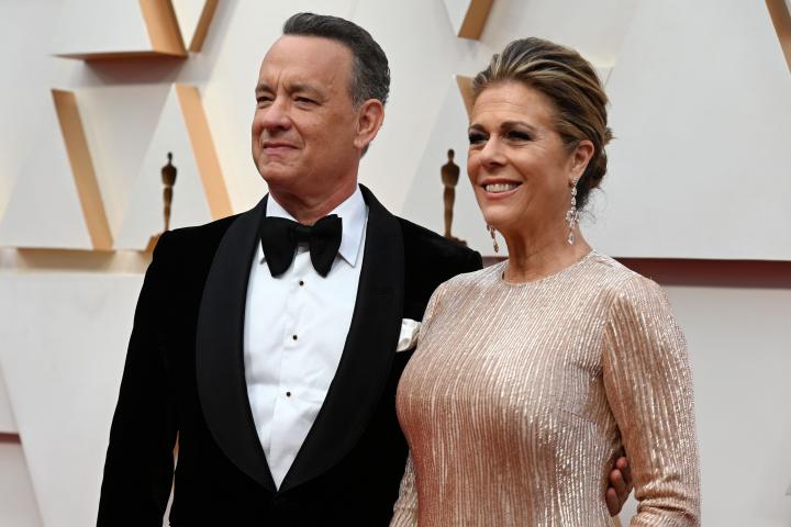 US actor Tom Hanks and wife Rita Wilson arrive for the 92nd Oscars at the Dolby Theatre in Hollywood, California on February 9, 2020. (Photo by Robyn Beck / AFP) (Photo by ROBYN BECK/AFP via Getty Images)