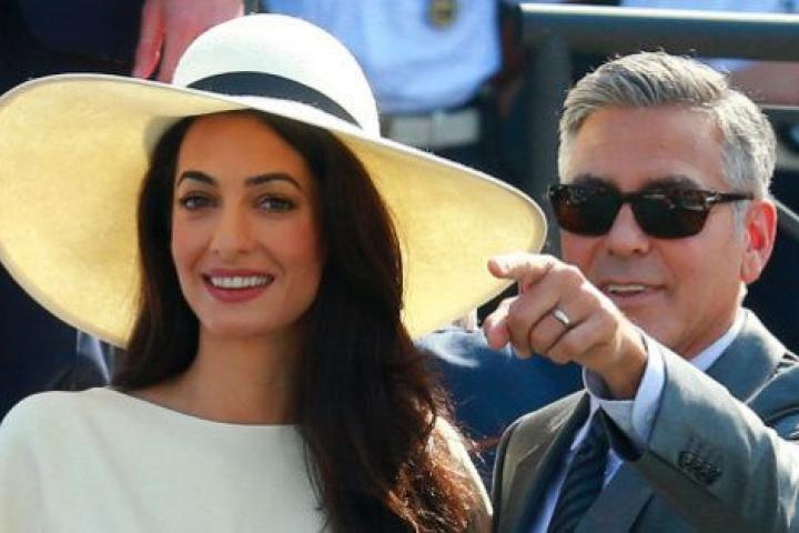 VENICE, ITALY - SEPTEMBER 29:  George Clooney and Amal Alamuddin sighting during their civil wedding at Canal Grande on September 29, 2014 in Venice, Italy.  (Photo by Robino Salvatore/GC Images)