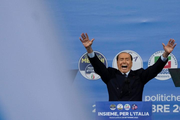 Imagen de Silvio Berlusconi durante la campaña.