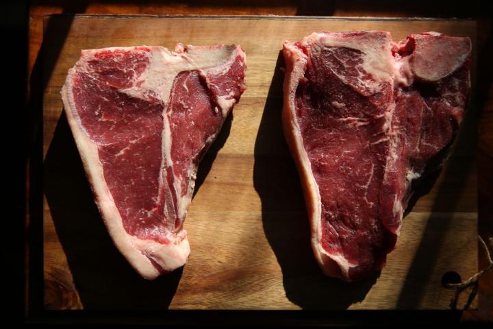Chuletones de carne.