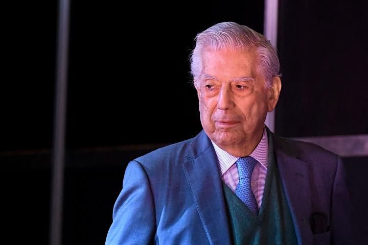 El escritor peruano Mario Vargas Llosa en una foto de archivo