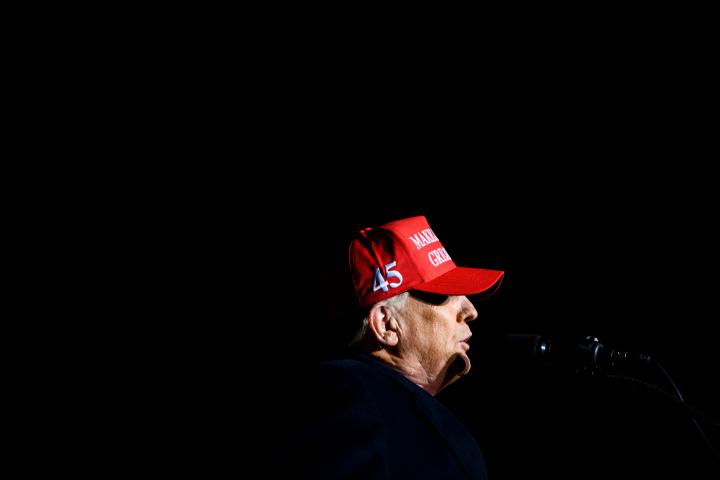 El presidente Donald Trump, en un mitin en Sioux City, Iowa (EEUU), el 3 de noviembre. 