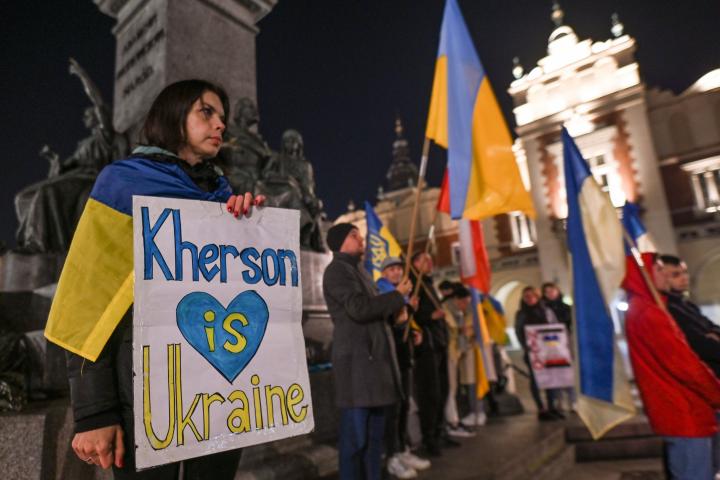 Protesta de ciudadanos ucranianos contra la guerra en Polonia 