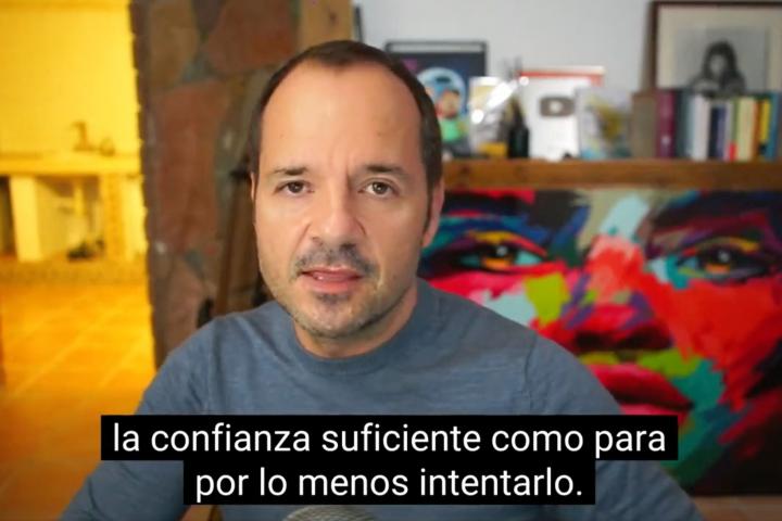 El humorista, escritor y presentador Ángel Martín.