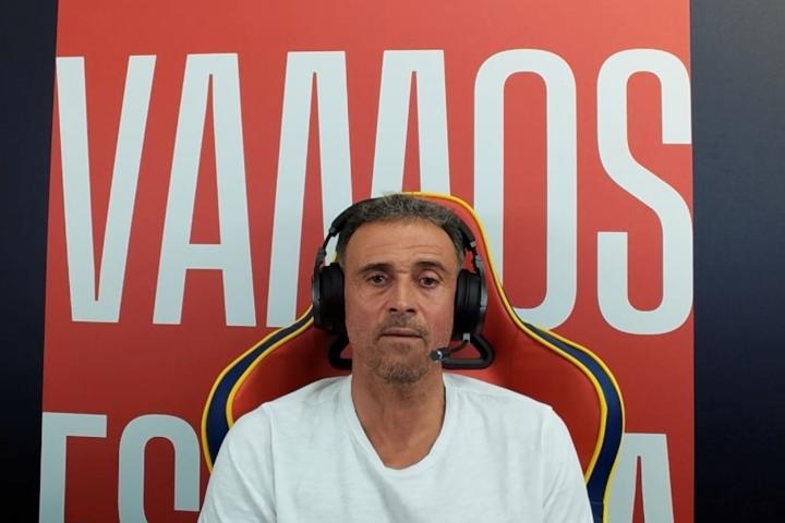 Luis Enrique en directo en Twitch.