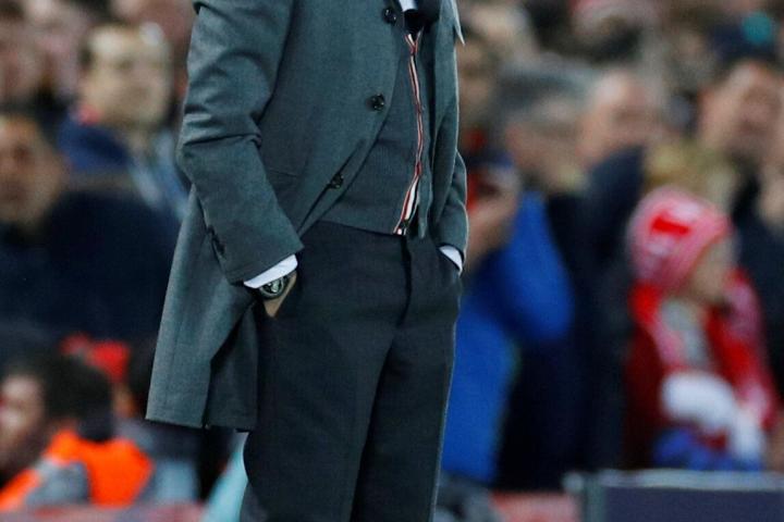 Soccer Football - Champions League Semi Final Second Leg - Liverpool v FC Barcelona - Anfield, Liverpool, Britain - May 7, 2019  Barcelona coach Ernesto Valverde looks on  REUTERS/Phil Noble
