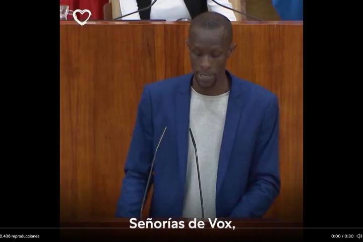 Intervención de Serigne Mbaye en la Asamblea de Madrid.
