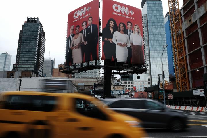 Publicidad de CNN+ en Nueva York.
