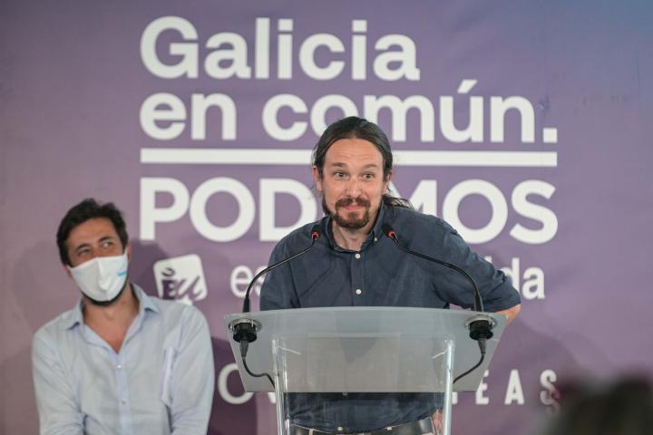 A CORUÑA, SPAIN - JULY 08: The general secretary of Podemos and second vice-president of the Government Pablo Iglesias, during his speech next to the general secretary of Podemos Galicia and candidate of Galicia in Común-Anova to the presidenc...