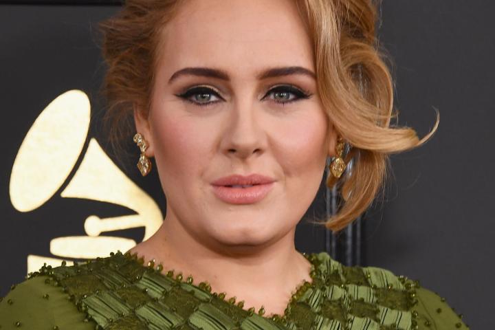 LOS ANGELES, CA - FEBRUARY 12:  Singer Adele arrives at the 59th GRAMMY Awards at the Staples Center on February 12, 2017 in Los Angeles, California.  (Photo by Jon Kopaloff/FilmMagic)