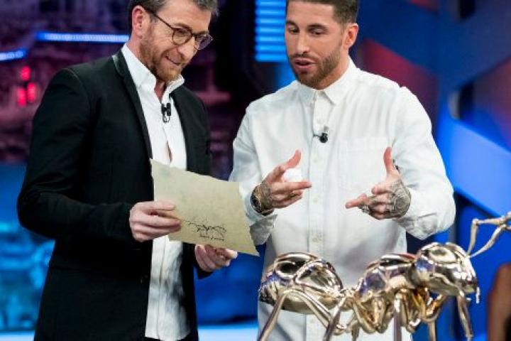 roto Impresionismo En marcha Desvelan el precio de la hormiga que Sergio Ramos le regaló a Pablo Motos  en 'El Hormiguero'