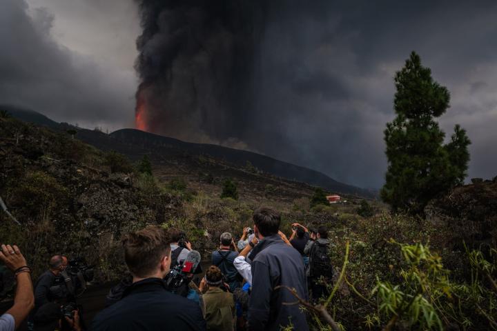 El volcán de Cumbre Vieja continúa en erupción, el 22 de septiembre de 2021, en La Palma.  