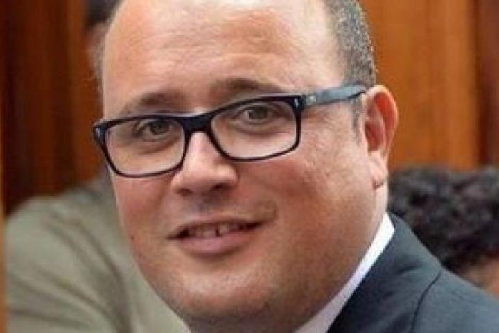 TWITTER: Zebenzuí González