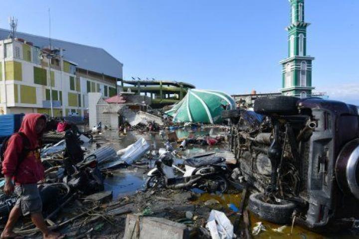 Daños causados por el terremoto en Indonesia.