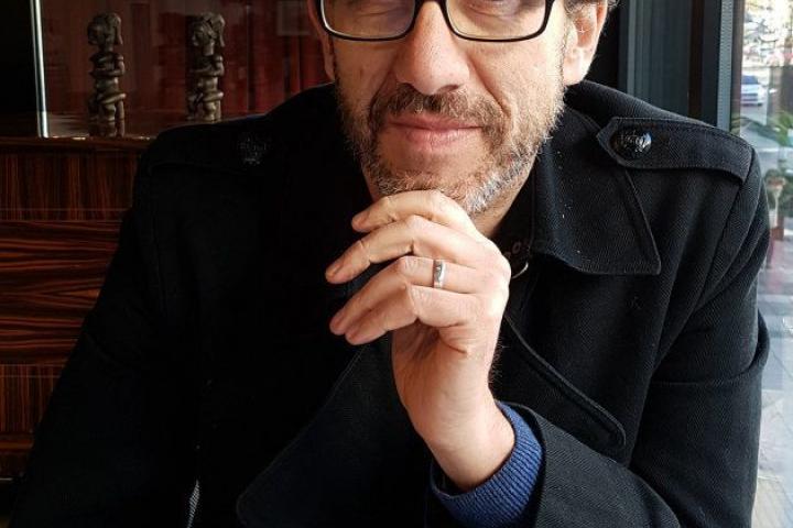 El escritor Ricardo Menéndez Salmón, en enero de 2018. /Fotografía de WMagazín