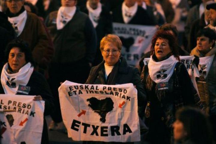 Manifestación a favor del acercamiento de los presos de ETA a Euskadi en Bilbao en 2010.