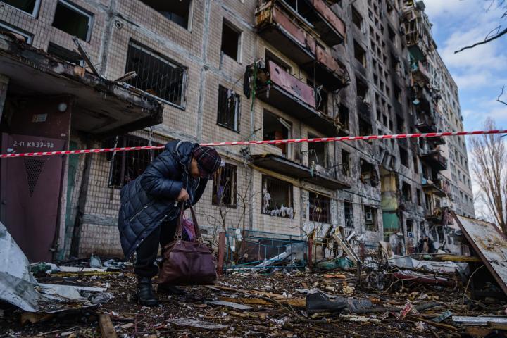 Destrucción en edificios de Kiev.