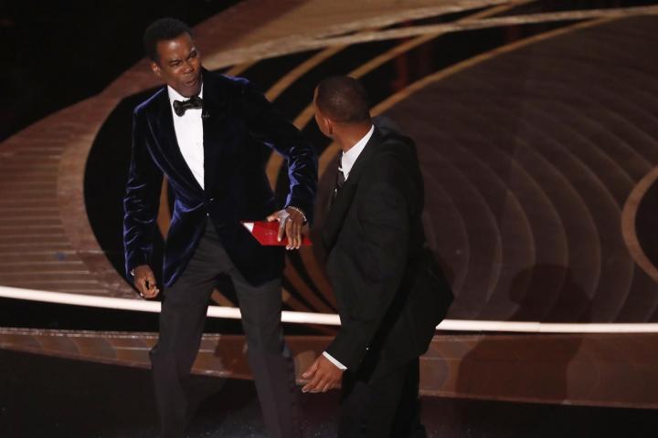 Chris Rock después de que Will Smith le diera un bofetón durante la gala de los Oscar.