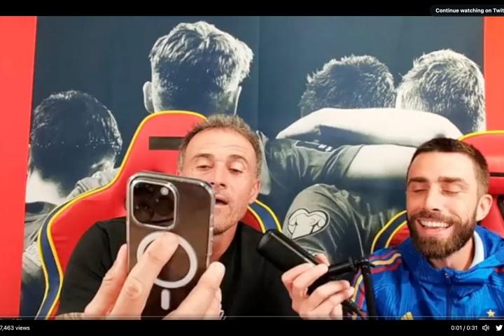 Luis Enrique y Rafel Pol en Twitch.