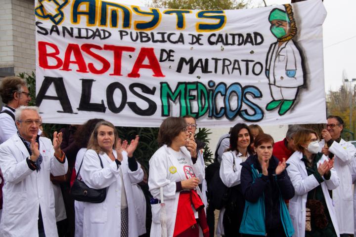 Protesta de médicos de familia y pediatras en huelga. Madrid, el 24 de noviembre de 2022.