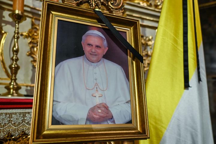 Foto del papa emérito Benedicto XVI en el Vaticano.