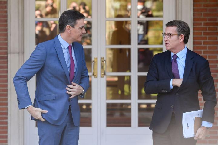 Sánchez recibe a Feijóo en La Moncloa a principios de abril