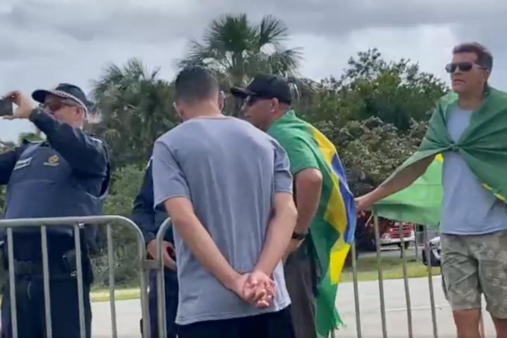 Un agente de la Policía Militar de Brasil captada en los vídeos difundidos en redes sociales