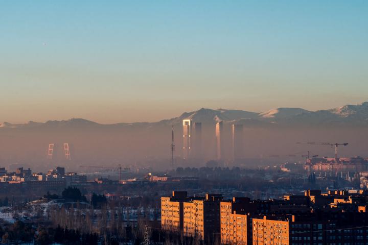 Foto de archivo de la contaminación en Madrid.