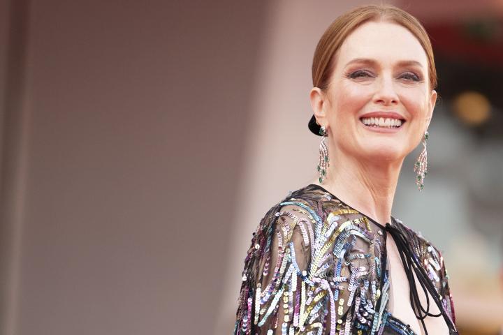 Julianne Moore en la alfombra roja de la 79º edición del Festival de Venecia.