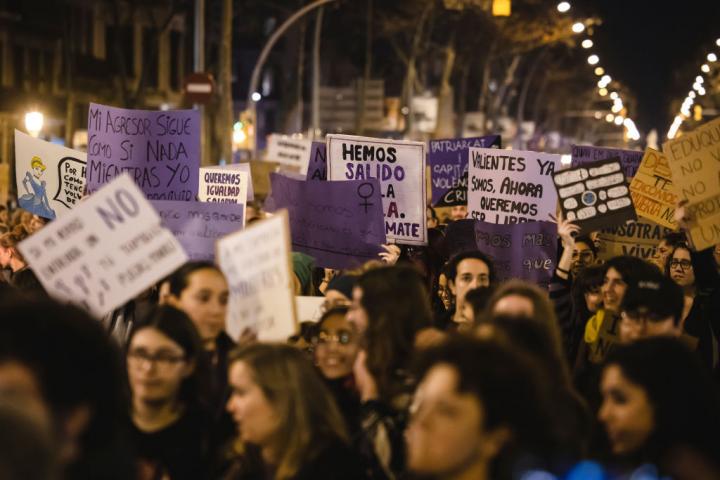 "Valientes ya somos, ahora queremos ser libres", se leía en Barcelona