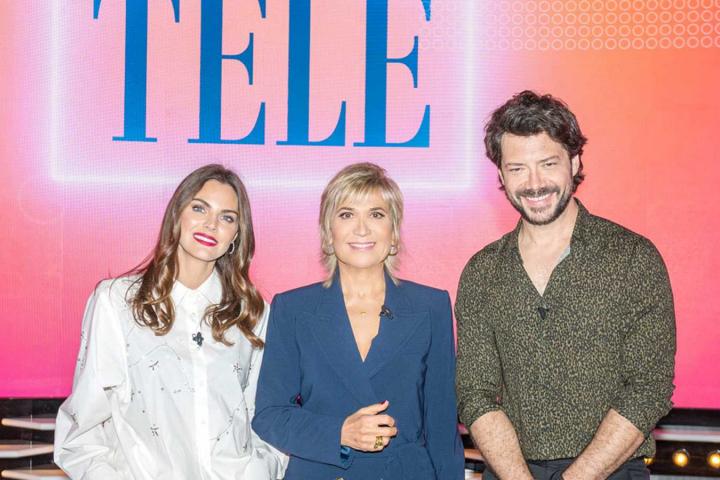 Julia Otero con Amaia Salamanca y Álvaro Morte