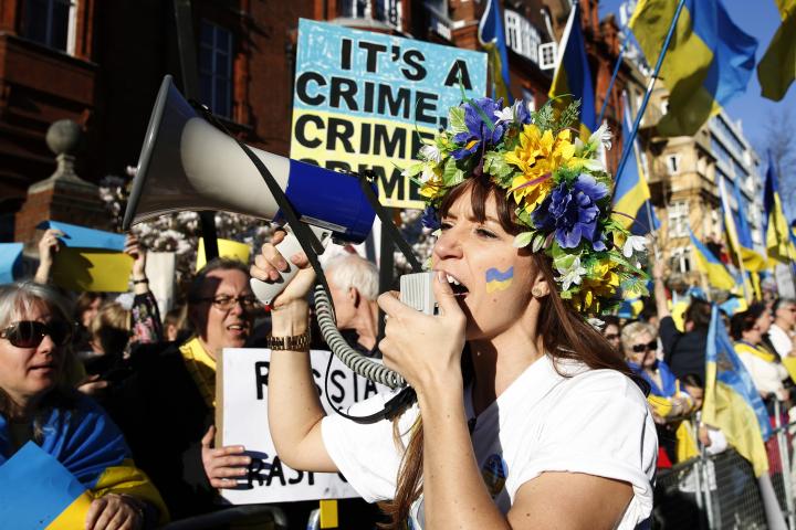 Protesta contra el refrendo en Crimea, ante la embajada de Rusia en Londres (Reino Unido), en marzo de 2014.