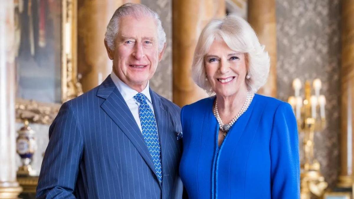 Carlos III modifica el título de Camila Parker que pidió Isabel II antes de morir