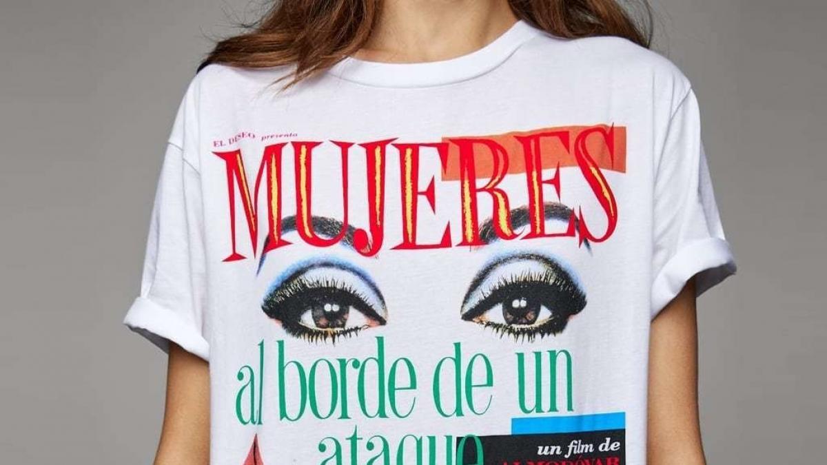 Zara que te olvides las rebajas con estas camisetas de 'Friends', Almodóvar y Disney