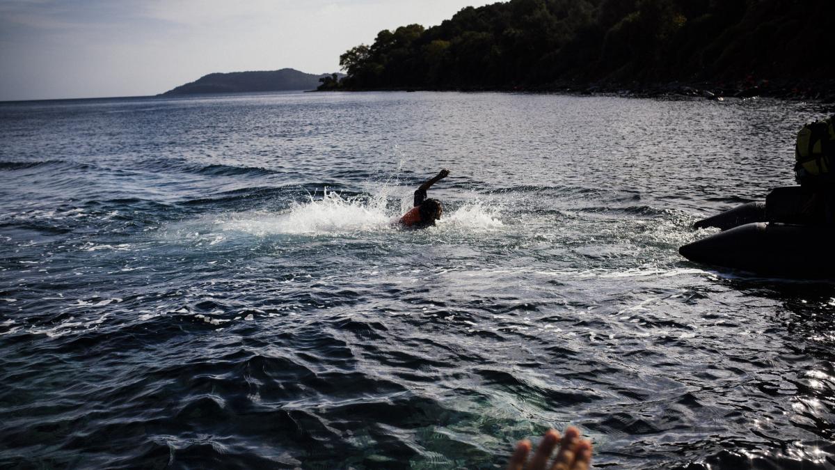 Más De Cien Migrantes Desaparecidos Tras Un Naufragio En La Costa Libia