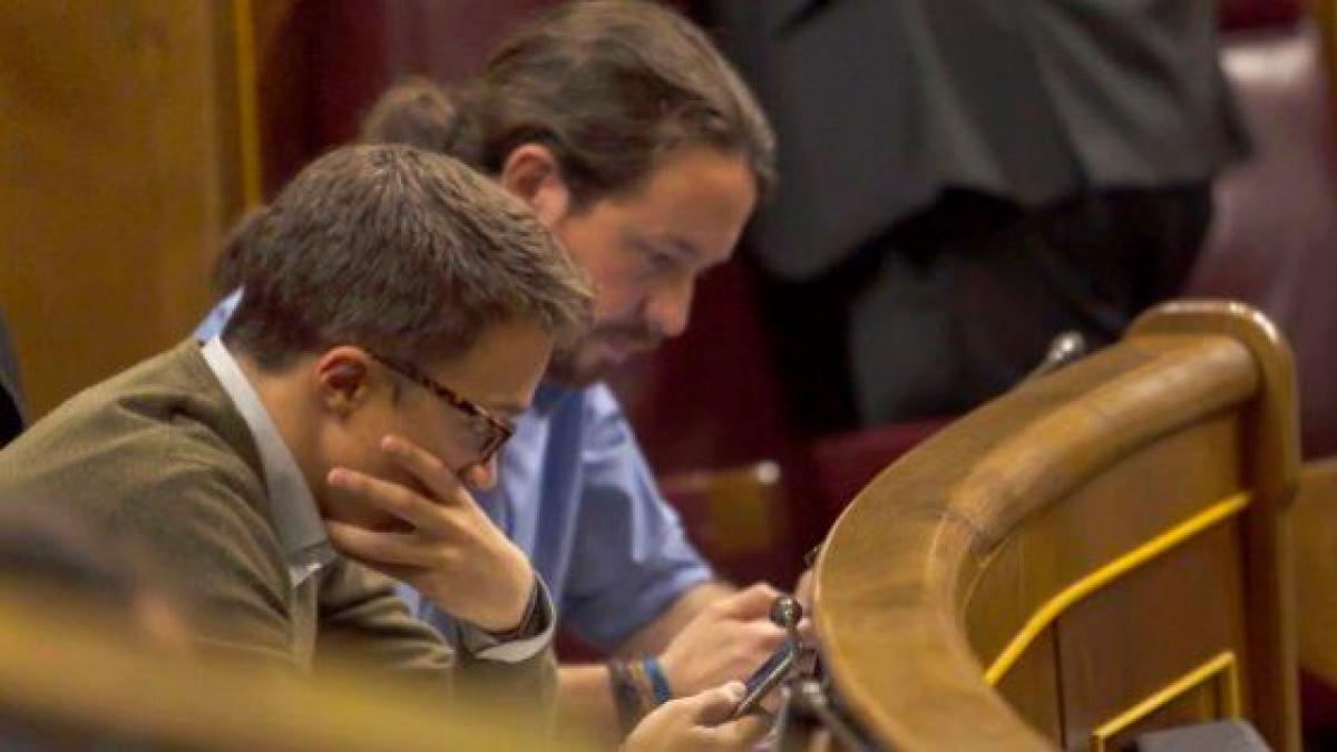 A esto se dedica Pablo Iglesias durante la sesión de control