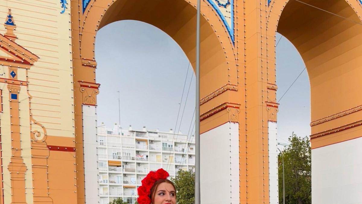 El traje de flamenca que ha revolucionado las redes: la Pedroche de la  Feria de Sevilla, Actualidad