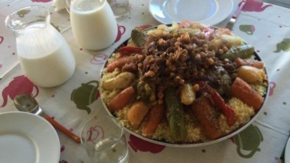 Cuscús con carne y verduras: la receta marroquí para un plato completo  (FOTOS)