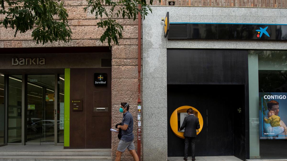 Bankia aprueba su absorción por CaixaBank