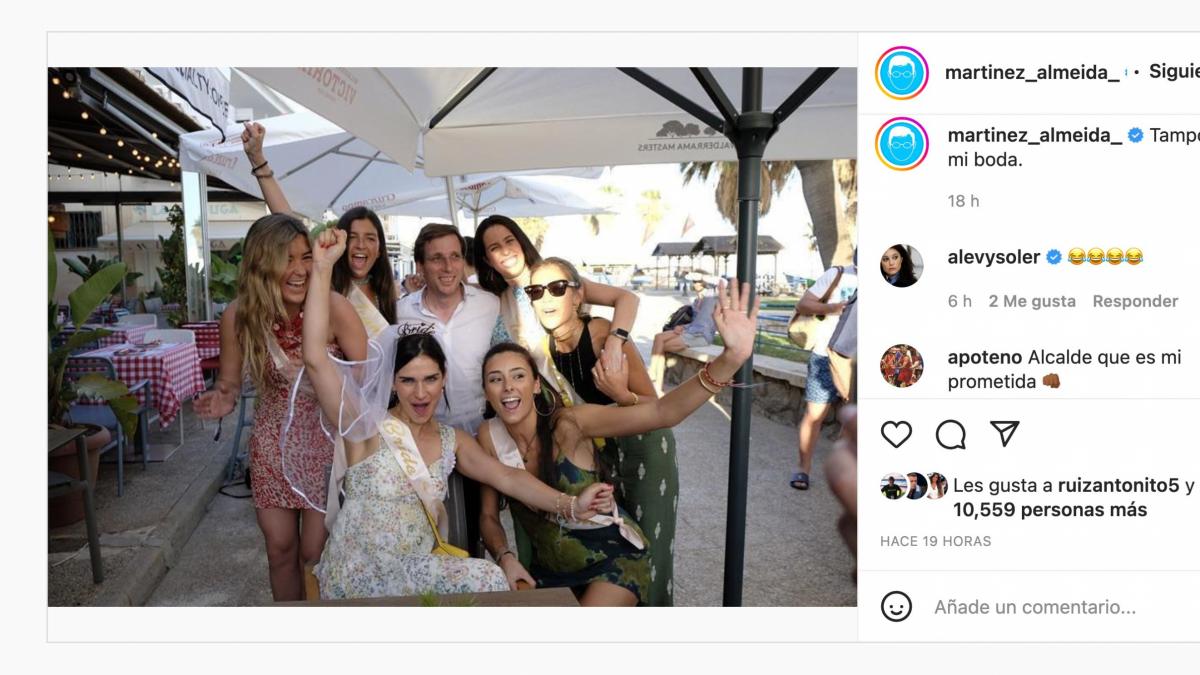 Almeida publica una foto con unas chicas de despedida de soltera y el  prometido de la novia responde ESTO