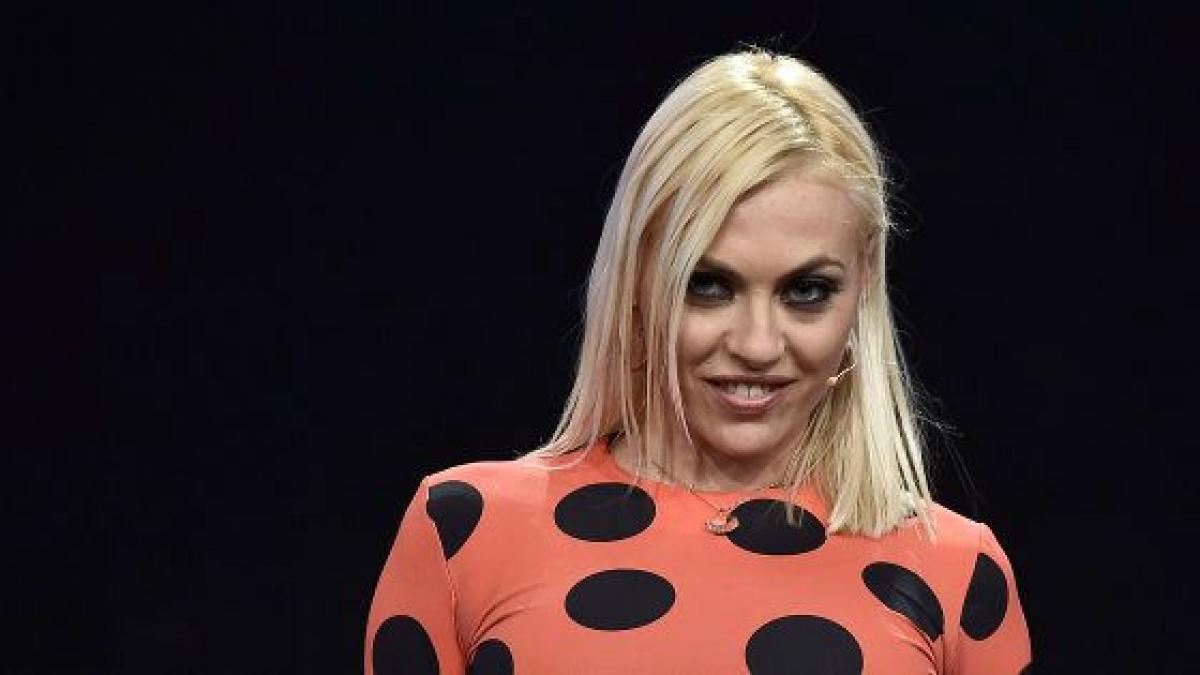 Daniela Blume reta a Instagram con un desnudo en una foto