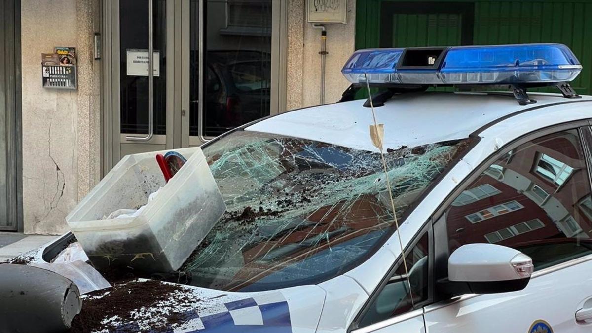 Un Hombre Se Atrinchera En Una Casa De Arteixo Doce Horas Y Lanza