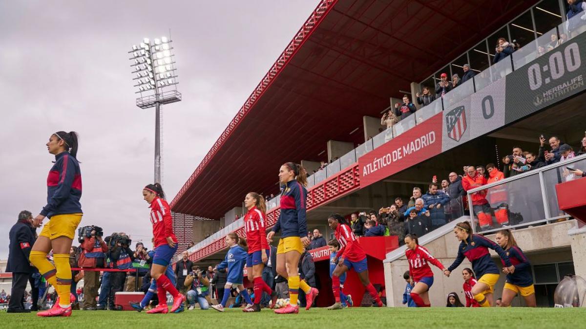 Mujeres deportistas: El deporte femenino bate marcas de desigualdad en  España