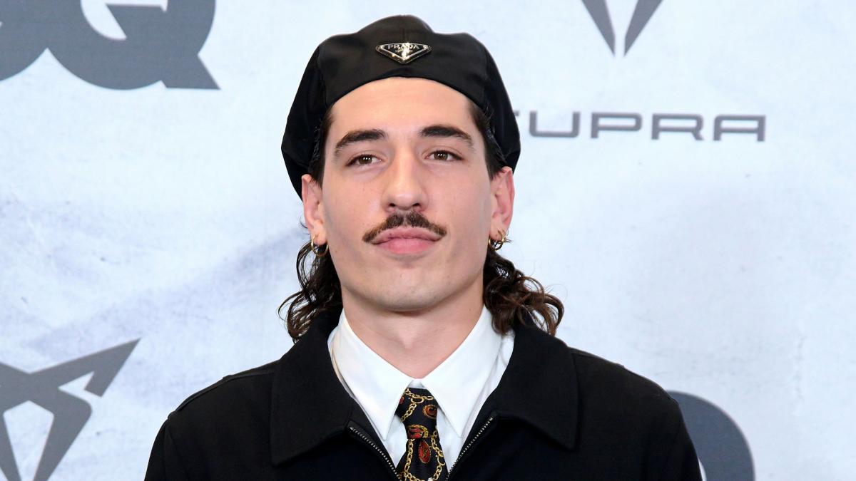 Héctor Bellerín: vegan, dandy e de esquerda, o defesa que acredita