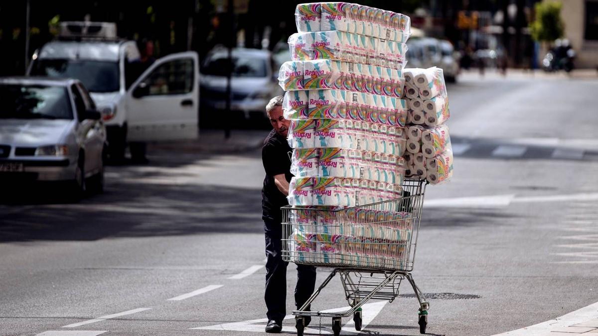 Este es el sueldo de un reponedor en España en 2025
