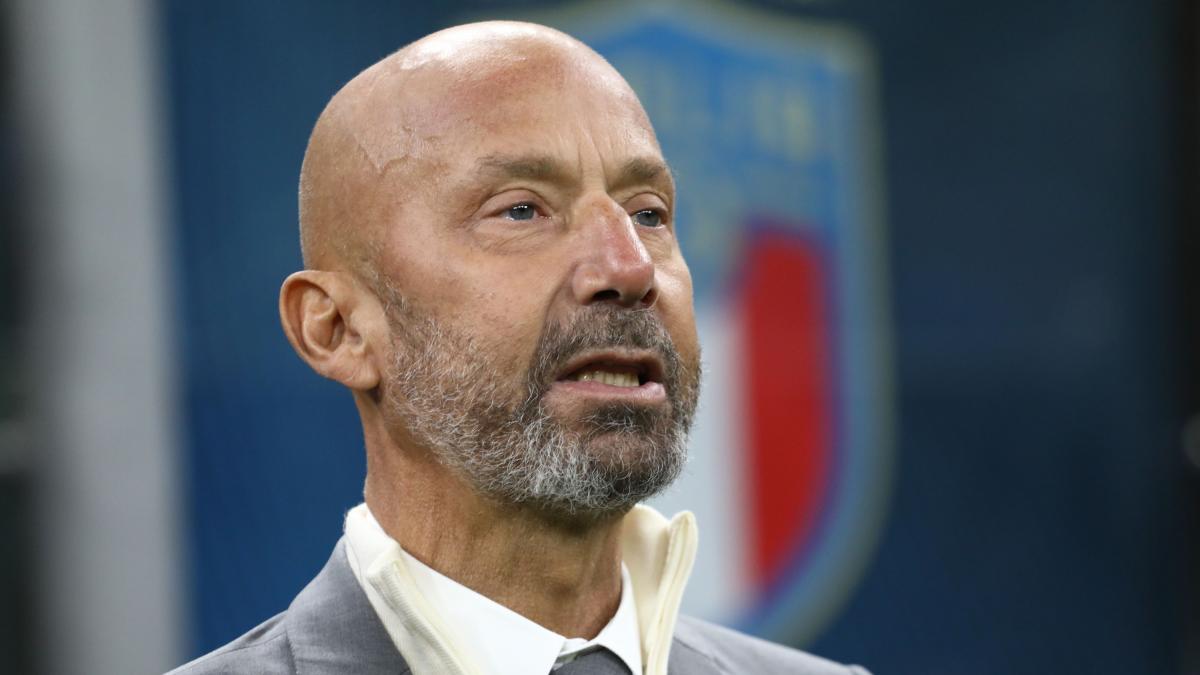 Gianluca Vialli Genio Y Figura La Imagen Viral De Su Trasero En La