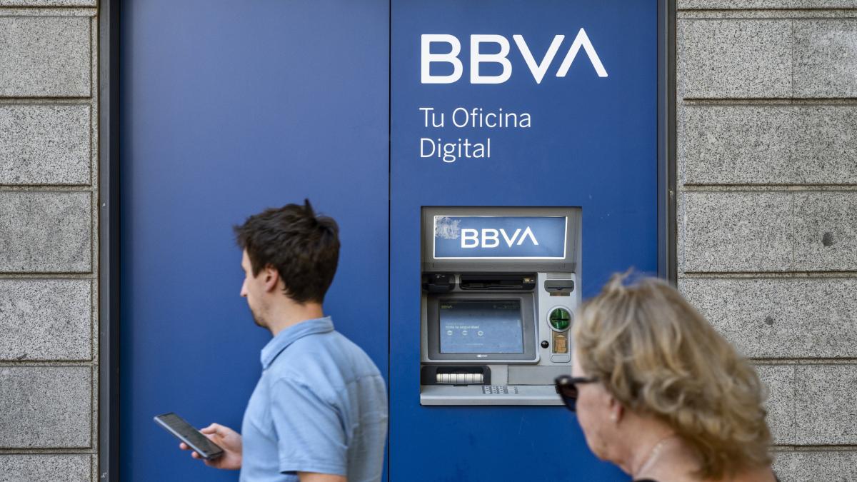 BBVA rompe a sus competidores al regalar 720 euros a sus clientes