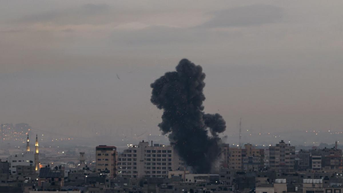 Israel Bombardea La Franja De Gaza Después De Recibir Seis Cohetes Desde El Enclave Costero 5892