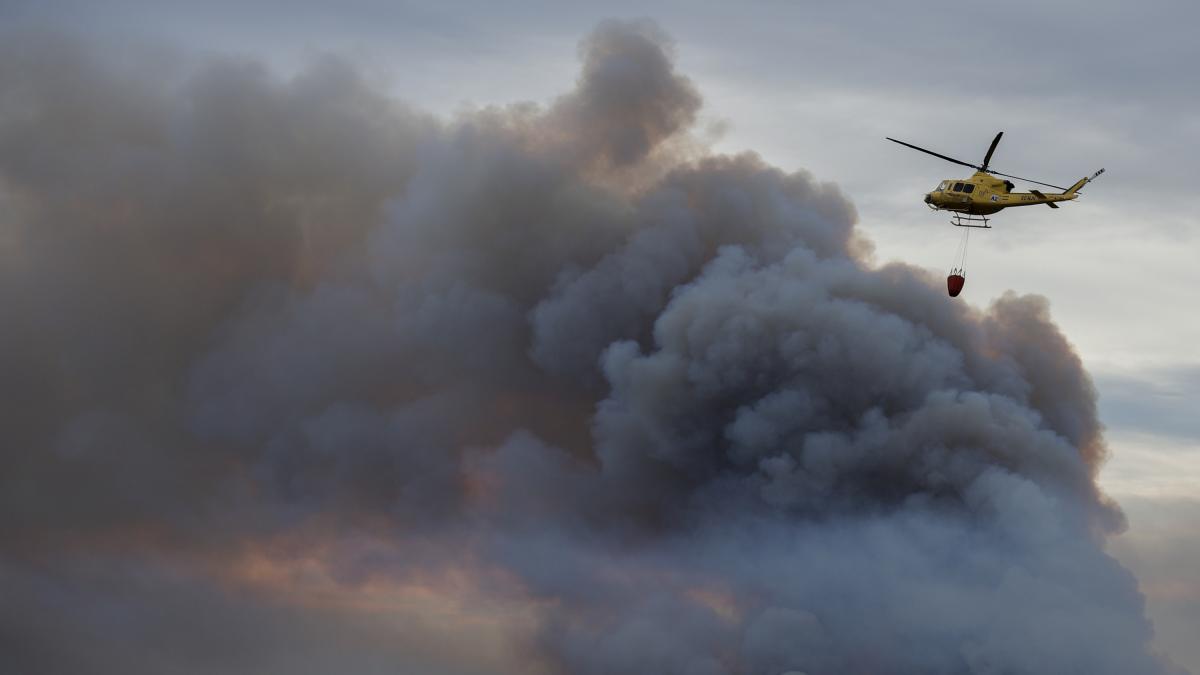 El incendio de Castellón abarca ya 35 kilómetros de superficie:  Avanza con gran voracidad 