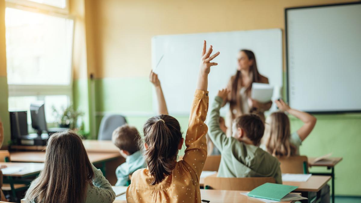 Una profesora se despide de sus alumnos de una forma que es mejor ver